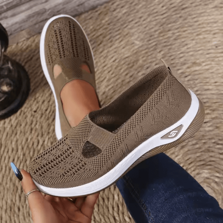 Akira | Orthopedic Comfort Sneakers - Ciara & Fiona