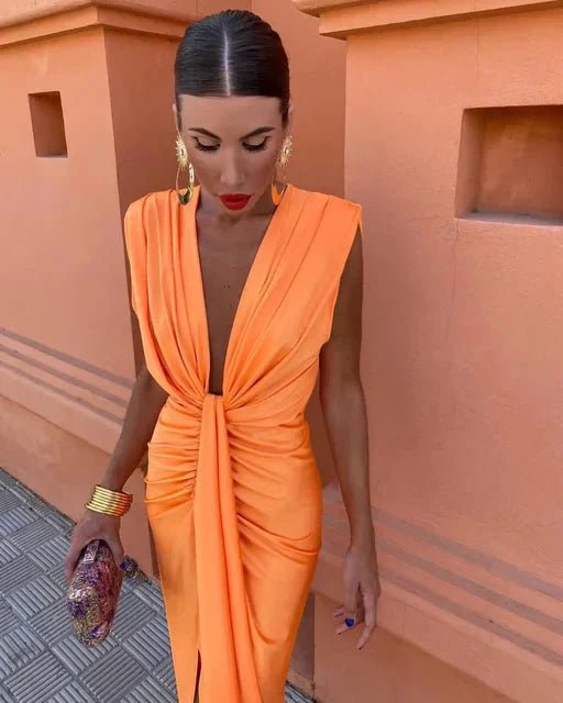 ALYSIA | Pleated Midi Dress with Elegant Flow - Ciara & Fiona