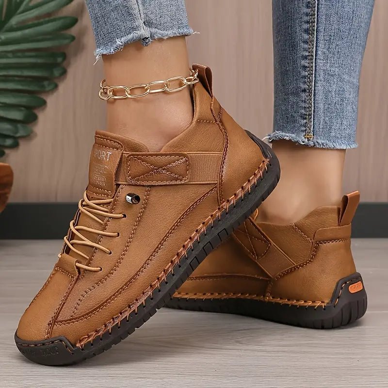 Claudie | Comfortable Orthopedic Sneakers - Ciara & Fiona