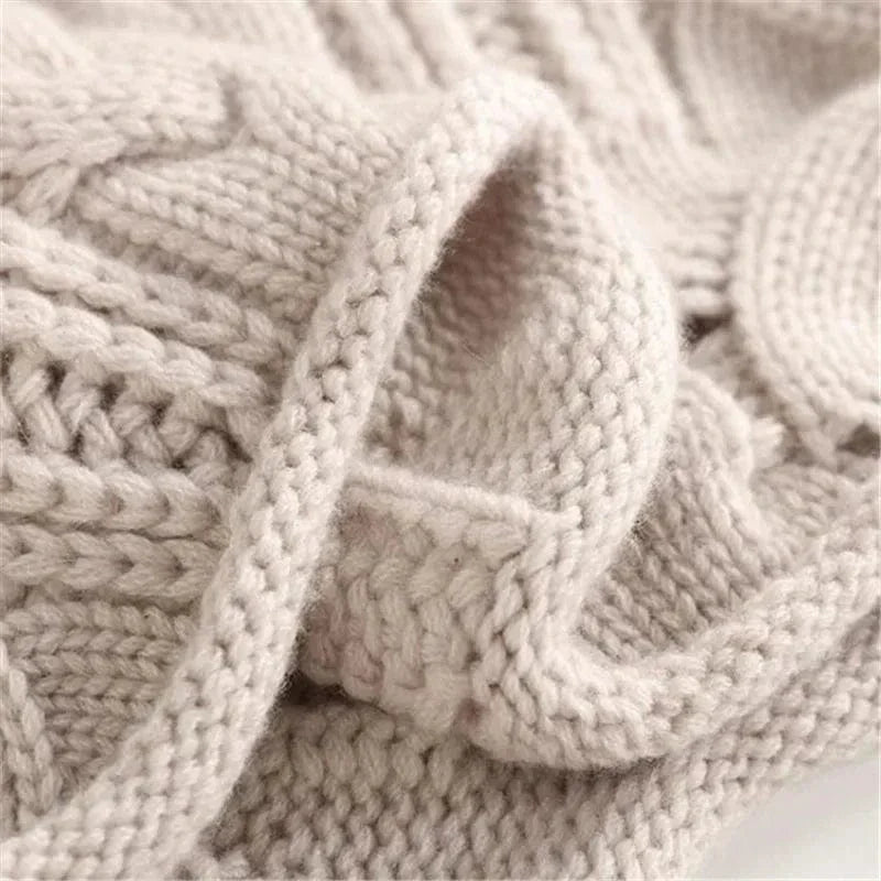 Jennan | Comfortable Turtleneck Sweater - Ciara & Fiona