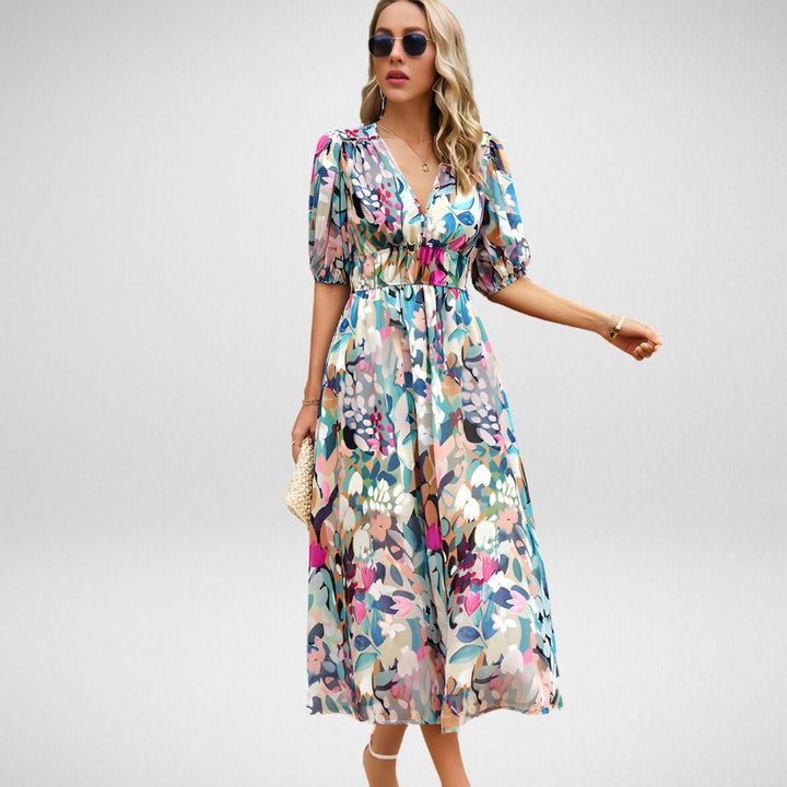 Meredith | Charming V - neck dress - Ciara & Fiona