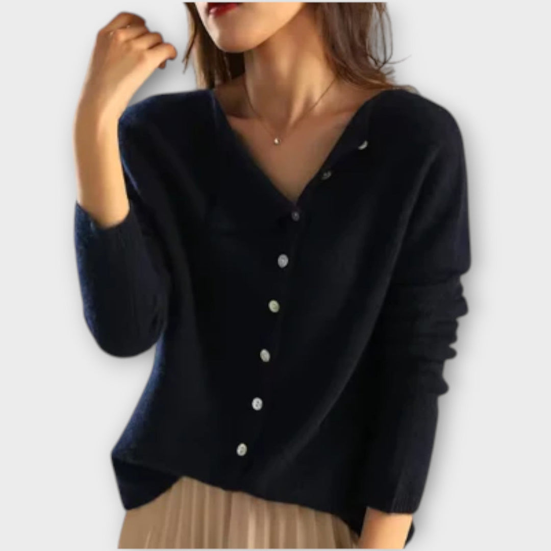 Paige - Cozy Cardigan for Ultimate Comfort - Ciara & Fiona
