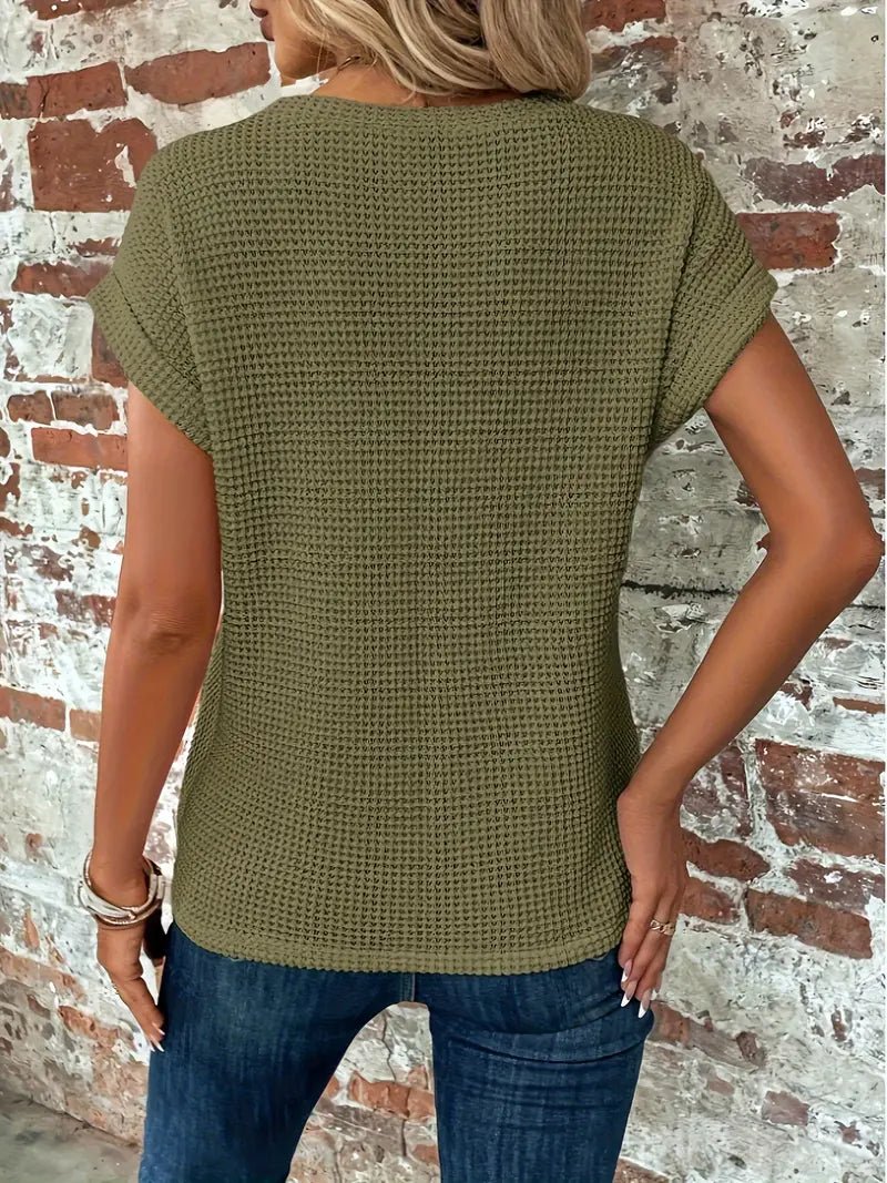 Vandelia | Casual T-Shirt - Ciara & Fiona
