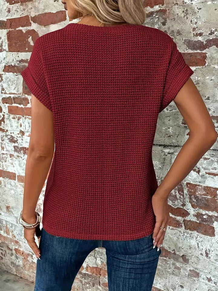 Vandelia | Casual T-Shirt - Ciara & Fiona