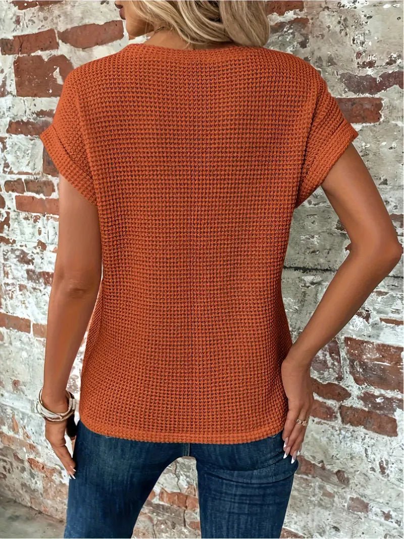 Vandelia | Casual T-Shirt - Ciara & Fiona
