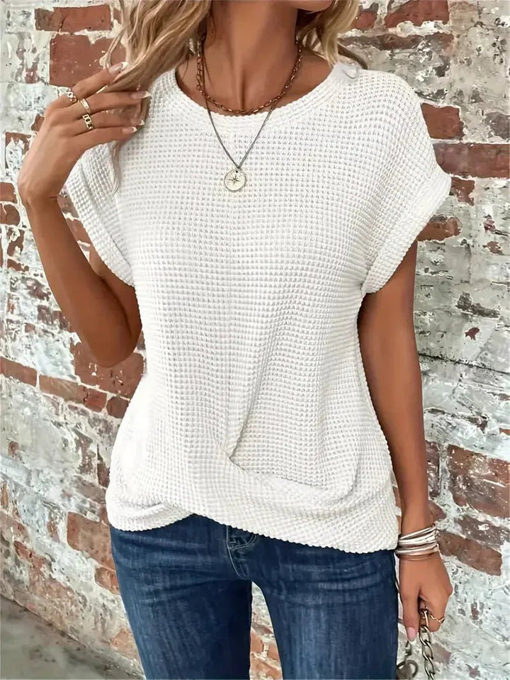 Vandelia | Casual T-Shirt - Ciara & Fiona