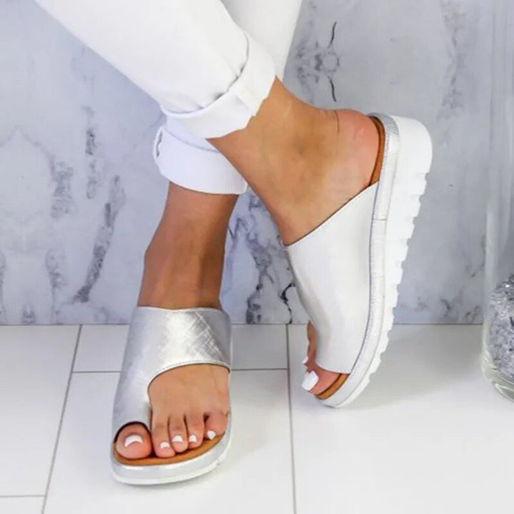Vona | Comfortable Slippers - Ciara & Fiona